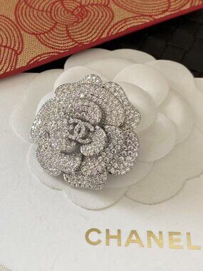 🍦🍦Chanel Camellia Full-Diamond Double C Brooch🍦🍦